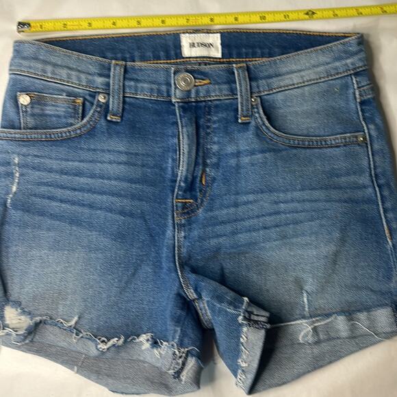Hudson Valeri Cut Off 1" Cuff Denim Shorts in Size 25 - Picture 4 of 7